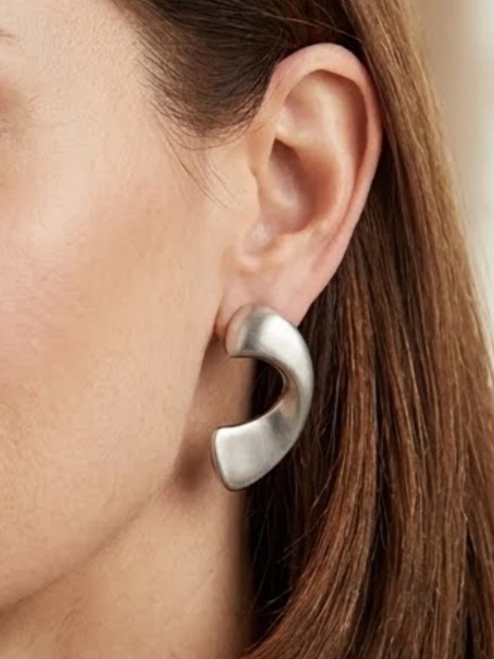 Super vintage curved earrings